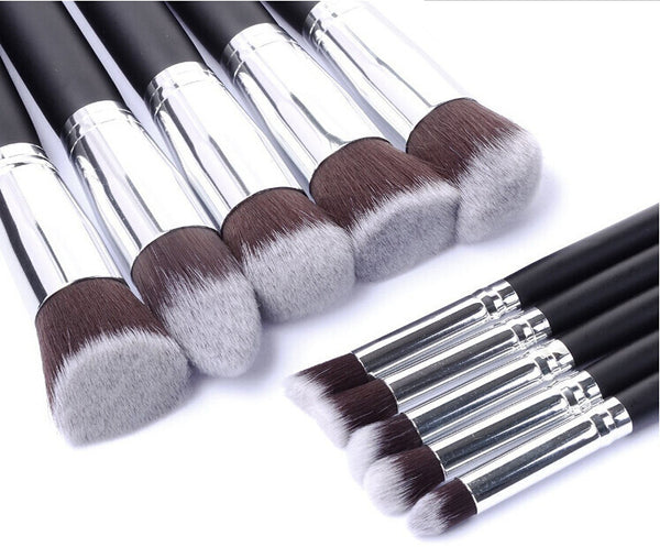 Classic Matte Black Makeup Brush